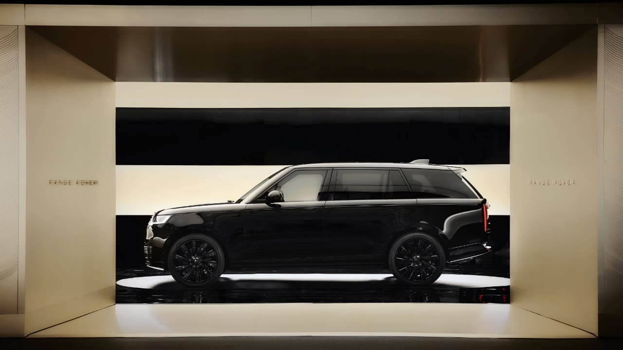 Range Rover SV Black